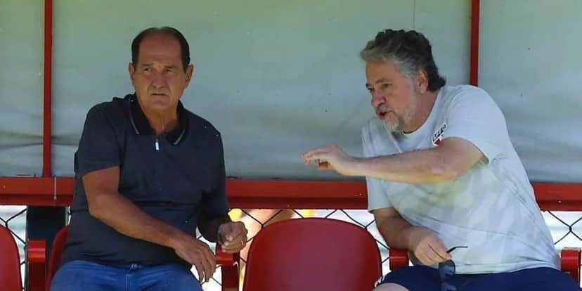 Reviravolta com estrela do Botafogo e reunião secreta HOJE: Casares e Muricy selam substituto de Dorival -(Foto Internet) Reviravolta com estrela do Botafogo e reunião secreta HOJE: Casares e Muricy selam substituto de Dorival -(Foto Internet)