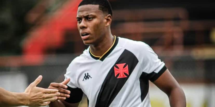 777 rebate a saída de PEC e fecha contratação para o Vasco - Foto | Reprodução: Internet 777 rebate a saída de PEC e fecha contratação para o Vasco - Foto | Reprodução: Internet