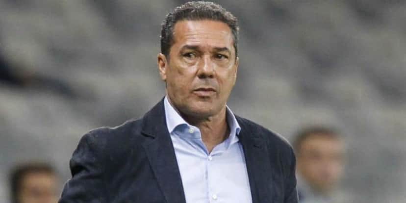 FECHADO: Luxemburgo ressurge após 4 meses de demissão e comemora nova contratação em gigante da série A - Foto | Reprodução: Internet FECHADO: Luxemburgo ressurge após 4 meses de demissão e comemora nova contratação em gigante da série A - Foto | Reprodução: Internet