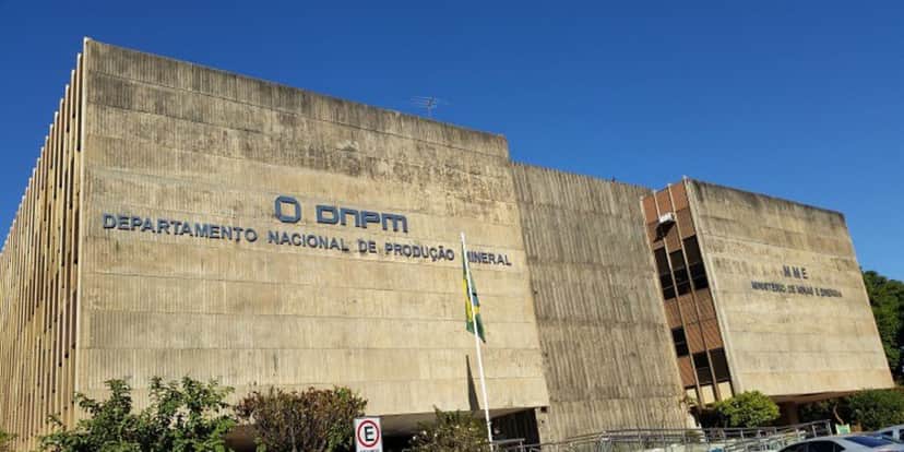 A AMN ganha um salário bem menor que nas outras agências (Reprodução: Internet) A AMN ganha um salário bem menor que nas outras agências (Reprodução: Internet)