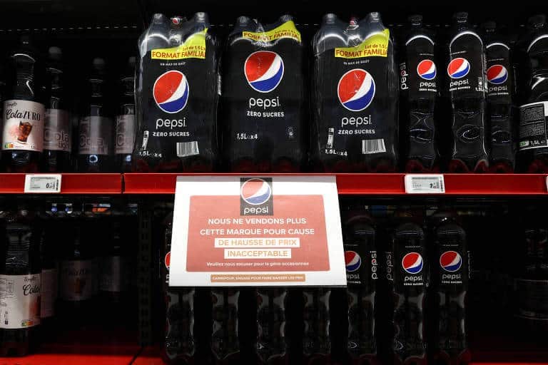 Carrefour deixou um recado para os produtos da Pepsi em país (Foto: Reprodução/ Internet) Carrefour deixou um recado para os produtos da Pepsi em país (Foto: Reprodução/ Internet)
