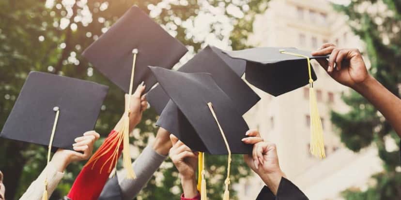 Muitos estudantes ainda não tiveram a oportunidade de se formar (Reprodução: Internet) Muitos estudantes ainda não tiveram a oportunidade de se formar (Reprodução: Internet)