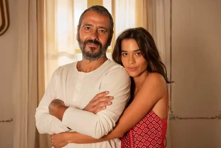 http://tvfoco.uai.com.br/wp-content/uploads/2015/05/Daniela-Mercury.jpg