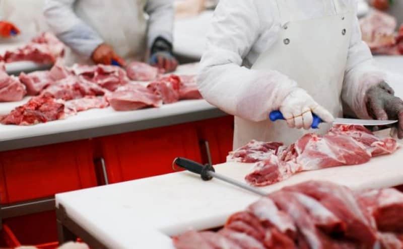 Frigorífico Rio Beef está desde janeiro de 2023 tentando acordos para quitar suas dívidas (Foto Reprodução/Internet) Frigorífico Rio Beef está desde janeiro de 2023 tentando acordos para quitar suas dívidas (Foto Reprodução/Internet)