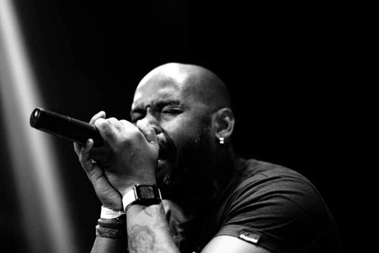 O cantor Rilvas era vocalista da The Singles Band (Foto: Reprodução/ Internet) O cantor Rilvas era vocalista da The Singles Band (Foto: Reprodução/ Internet)