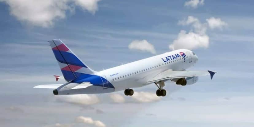 Avião da companhia aérea Latam (Foto: Reprodução / marca) Avião da companhia aérea Latam (Foto: Reprodução / marca)