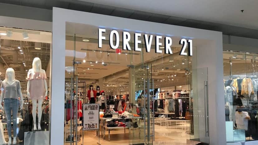 Forever 21 foi a falência no Brasil e fechou todas as lojas (Foto: Reprodução/ Internet) Forever 21 foi a falência no Brasil e fechou todas as lojas (Foto: Reprodução/ Internet)