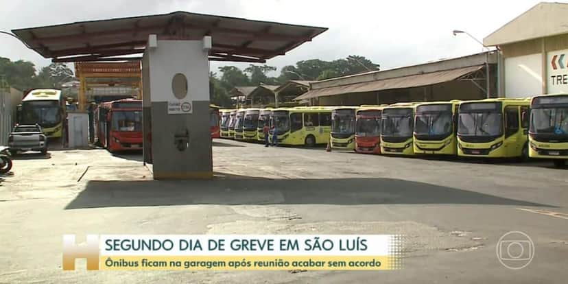 Ônibus parados em São Luís (Foto: Reprodução / Globo) Ônibus parados em São Luís (Foto: Reprodução / Globo)