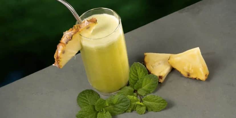 Suco de abacaxi, hortelã e gelatina (Foto: Reprodução / Internet) Suco de abacaxi, hortelã e gelatina (Foto: Reprodução / Internet)