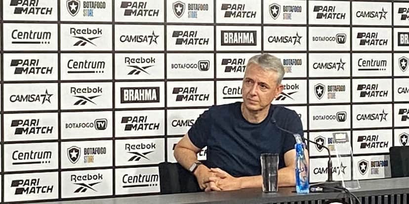Tiago Nunes quando era técnico do Botafogo - Foto: Divulgação Botafogo TV Tiago Nunes quando era técnico do Botafogo - Foto: Divulgação Botafogo TV