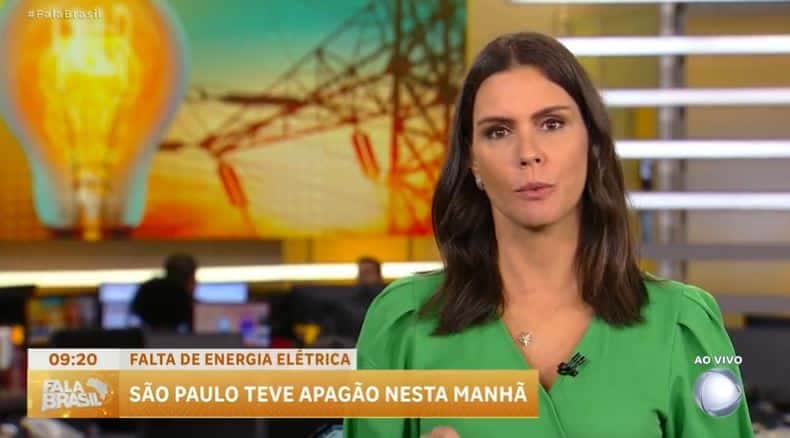 Apresentadora do Fala Brasil, Camila Busnelo, confirmou na Record um apagão em São Paulo (Foto: Reprodução/ Internet) Apresentadora do Fala Brasil, Camila Busnelo, confirmou na Record um apagão em São Paulo (Foto: Reprodução/ Internet)