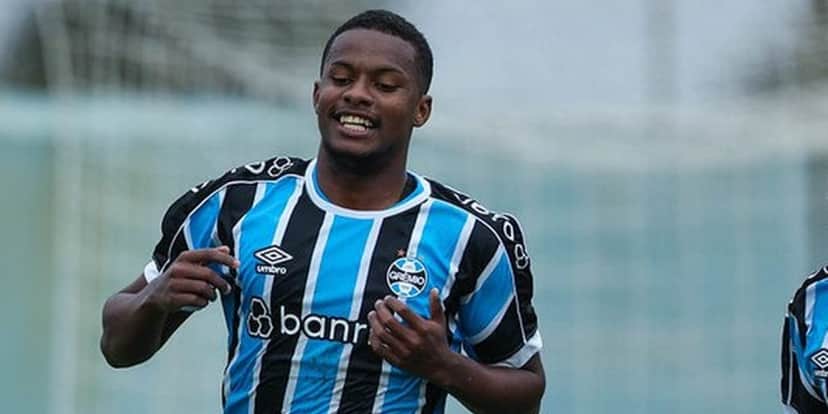 Jardiel está perto de renovar com o Grêmio (Foto: Divulgação) Jardiel está perto de renovar com o Grêmio (Foto: Divulgação)