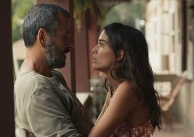 José Inocêncio (Marcos Palmeira) e Mariana (Theresa Fonseca) em Renascer (Foto: Reprodução / Globo) José Inocêncio (Marcos Palmeira) e Mariana (Theresa Fonseca) em Renascer (Foto: Reprodução / Globo)