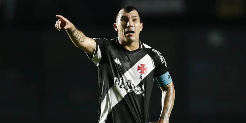 Medel é o zagueiro titular do Vasco (Foto: Divulgação) Medel é o zagueiro titular do Vasco (Foto: Divulgação)