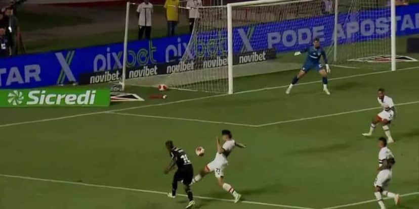 Gol que deu empate ao Bragantino (Reprodução: Internet) Gol que deu empate ao Bragantino (Reprodução: Internet)
