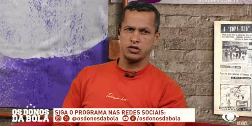 Souza está sempre presente no Donos da Bola (Reprodução: Band) Souza está sempre presente no Donos da Bola (Reprodução: Band)