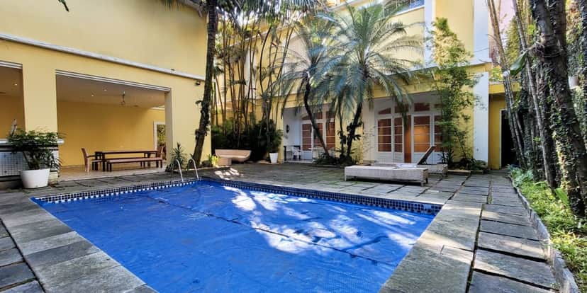 Piscina da mansão (Reprodução/Jornal de Brasília) Piscina da mansão (Reprodução/Jornal de Brasília)