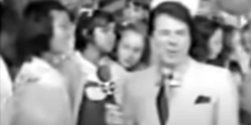 Daiza Lazarte Barros e Silvio Santos (Foto: Reprodução / SBT / YouTube) Daiza Lazarte Barros e Silvio Santos (Foto: Reprodução / SBT / YouTube)