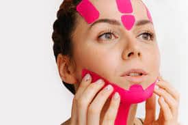 Face taping - Foto Internet Face taping - Foto Internet