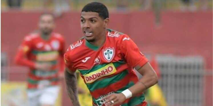 Maceió fez o gol contra o Mirassol que valeu vaga no mata-mata do Paulistão à Lusa CRISTIANO FUKUYAMA/PORTUGUESA Maceió fez o gol contra o Mirassol que valeu vaga no mata-mata do Paulistão à Lusa CRISTIANO FUKUYAMA/PORTUGUESA