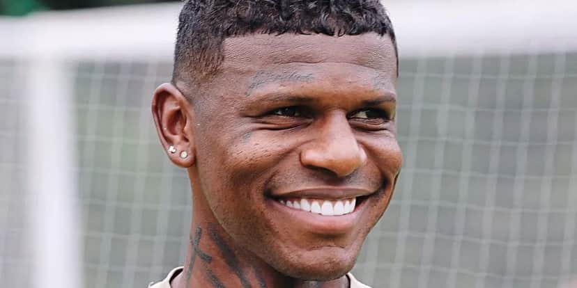 Arboleda em treino do São Paulo — Foto: Divulgação Arboleda em treino do São Paulo — Foto: Divulgação