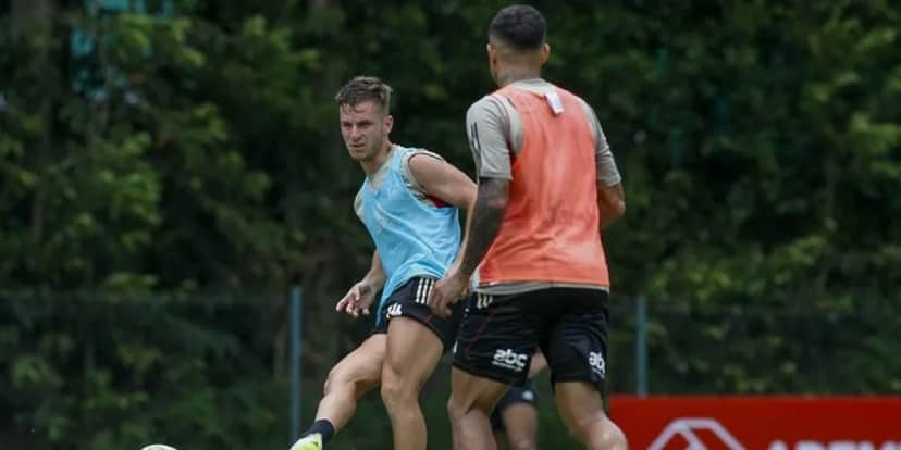 Galoppo durante treino no São Paulo — Foto: Miguel Schincariol/www.saopaulofc.net Galoppo durante treino no São Paulo — Foto: Miguel Schincariol/www.saopaulofc.net