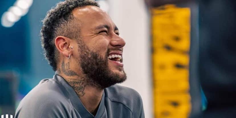 R$4 bilhões: Neymar abre os cofres para comprar gigante do Brasil e confirmação na TV paralisa o futebol - (Reprodução: Internet) R$4 bilhões: Neymar abre os cofres para comprar gigante do Brasil e confirmação na TV paralisa o futebol - (Reprodução: Internet)
