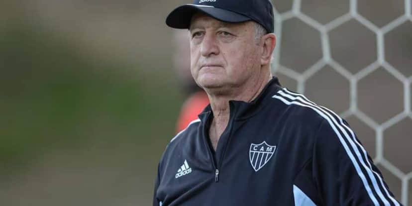 Felipão foi demitido do Atlético-MG, substituto e novo time para ganhar 1 milhão: 3 viradas atingem Felipão em 2024 - Foto | Reprodução: Internet Felipão foi demitido do Atlético-MG, substituto e novo time para ganhar 1 milhão: 3 viradas atingem Felipão em 2024 - Foto | Reprodução: Internet