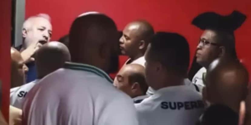 Calleri, Rafinha e Rato: Bomba acaba de cair no colo de Carpini com anúncio de 3 joias fora do São Paulo - Foto | Reprodução: Internet Calleri, Rafinha e Rato: Bomba acaba de cair no colo de Carpini com anúncio de 3 joias fora do São Paulo - Foto | Reprodução: Internet