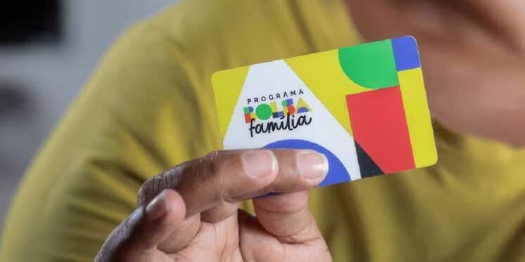 Carteirinha no Bolsa Família (Foto: Reprodução/ Internet) Carteirinha no Bolsa Família (Foto: Reprodução/ Internet)