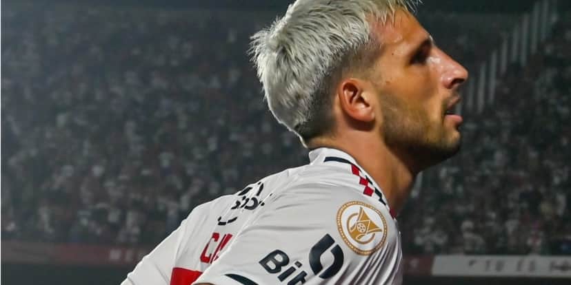Calleri sofre lesão e pode ser desfalque no São Paulo - (Foto: Reprodução / Internet) Calleri sofre lesão e pode ser desfalque no São Paulo - (Foto: Reprodução / Internet)