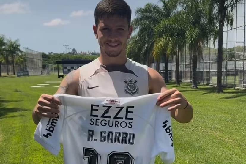 Garro é o novo Camisa 10 do Corinthians (Foto: Divulgação) Garro é o novo Camisa 10 do Corinthians (Foto: Divulgação)