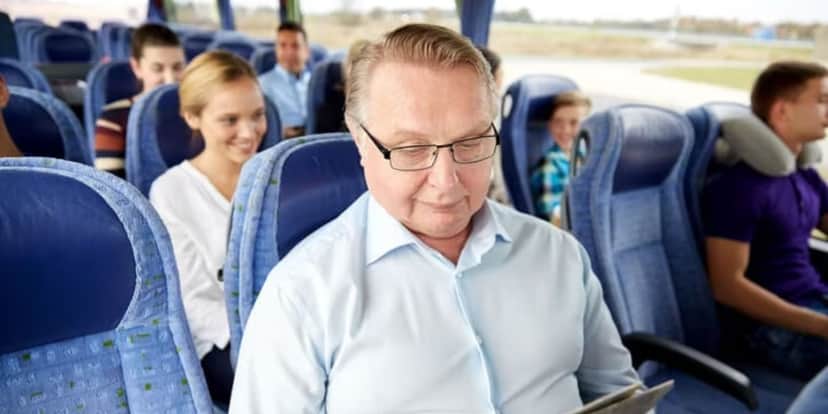 Idosos de baixa renda podem realizar viagens interestaduais de graça (Reprodução: Internet) Idosos de baixa renda podem realizar viagens interestaduais de graça (Reprodução: Internet)