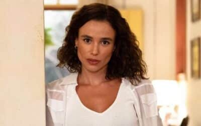 Kika (Juliane Araújo) em Renascer (Foto: Reprodução / Globo) Kika (Juliane Araújo) em Renascer (Foto: Reprodução / Globo)