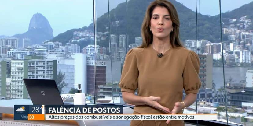 Mariana Gross comanda todas as tardes o 'RJ1' (Reprodução: Globo) Mariana Gross comanda todas as tardes o 'RJ1' (Reprodução: Globo)