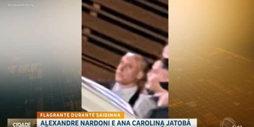 Alexandre Nardoni e Anaa Carolina Jatobá flagrados no casamento (Reprodução: Record) Alexandre Nardoni e Anaa Carolina Jatobá flagrados no casamento (Reprodução: Record)