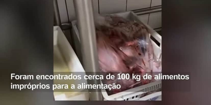 Mais de 100kg de carne estragados na unidade do Parmê (Reprodução: Canal Uol/Youtube) Mais de 100kg de carne estragados na unidade do Parmê (Reprodução: Canal Uol/Youtube)
