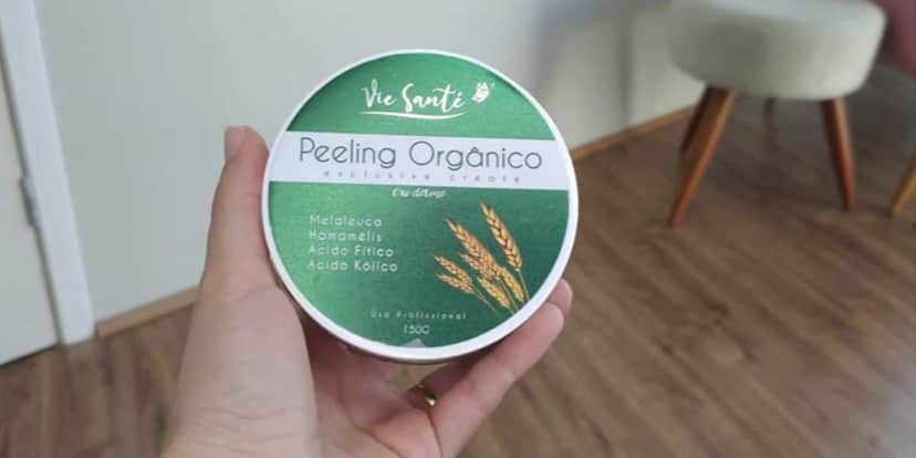 O peeling orgânico que foi usado na aplicação (Reprodução: Youtube) O peeling orgânico que foi usado na aplicação (Reprodução: Youtube)