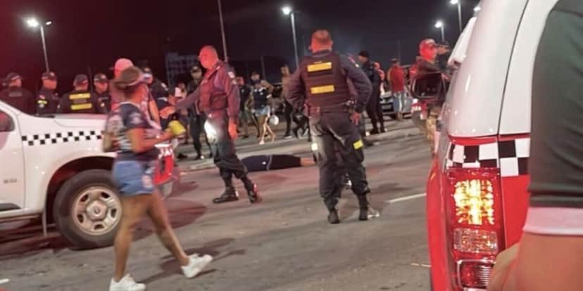 Corpo de torcedor do Clube do Remo ficou na área de acesso ao estacionamento do Lado A do Mangueirão | Reprodução/Redes Sociais Corpo de torcedor do Clube do Remo ficou na área de acesso ao estacionamento do Lado A do Mangueirão | Reprodução/Redes Sociais