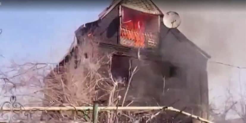 Casa pegando fogo (Foto: Reprodução / Globo)