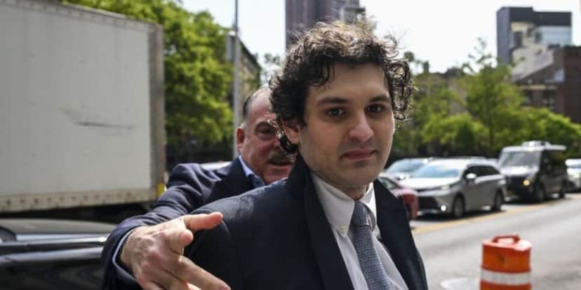 Sam Bankman-Fried's condenado há 25 anos de prisão (Reprodução/Foto: BBC News) Sam Bankman-Fried's condenado há 25 anos de prisão (Reprodução/Foto: BBC News)