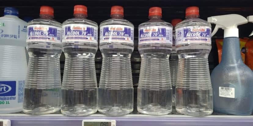 O álcool em gel segue vendido nos supermercados (Reprodução: Internet) O álcool em gel segue vendido nos supermercados (Reprodução: Internet)