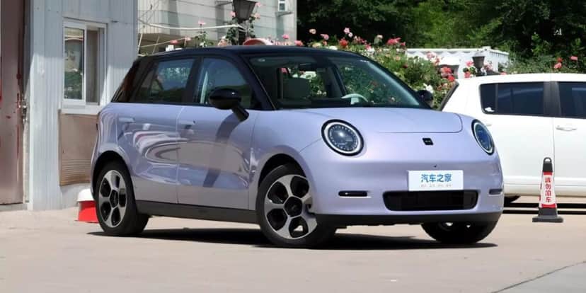 O modelo chegou ao mercado chinês em abril (Reprodução/Foto: JAC/Divulgação) O modelo chegou ao mercado chinês em abril (Reprodução/Foto: JAC/Divulgação)