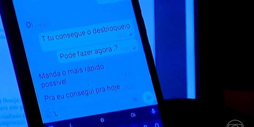 Mensagens trocadas entre a corretora e os criminosos (Reprodução: Globo) Mensagens trocadas entre a corretora e os criminosos (Reprodução: Globo)