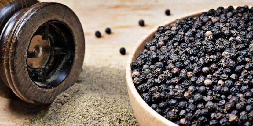 A receita leva apenas pimenta preta e iogurte natural (Reprodução: Internet)