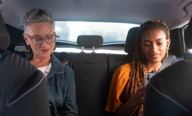 Passageiras no Uber Pool (Foto: Reprodução / Canva) Passageiras no Uber Pool (Foto: Reprodução / Canva)