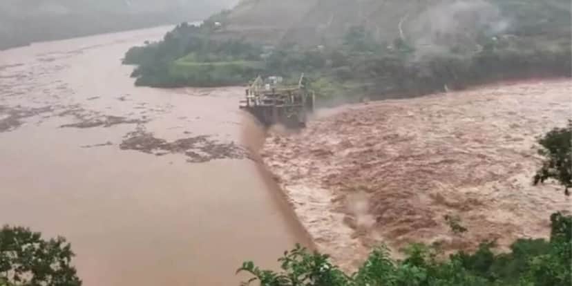 Rompimento da Barragem 14 de Julho (Reprodução/Sul 21) Rompimento da Barragem 14 de Julho (Reprodução/Sul 21)