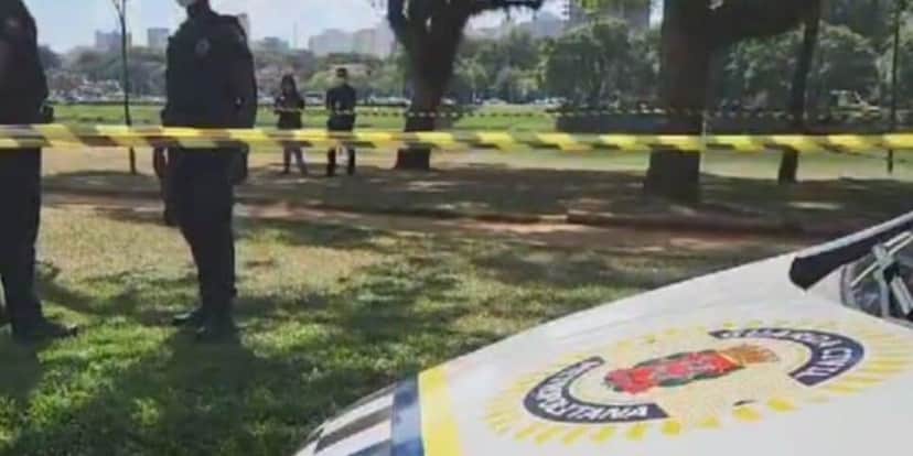Corpo é encontrado no Ibirapuera (Reprodução/SBT News) Corpo é encontrado no Ibirapuera (Reprodução/SBT News)