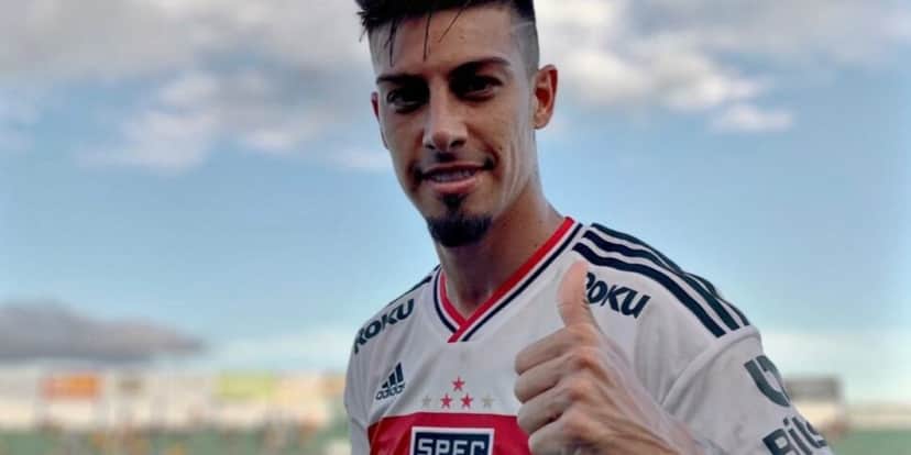 Rigoni quando defendia as cores do São Paulo - Foto: Internet Rigoni quando defendia as cores do São Paulo - Foto: Internet