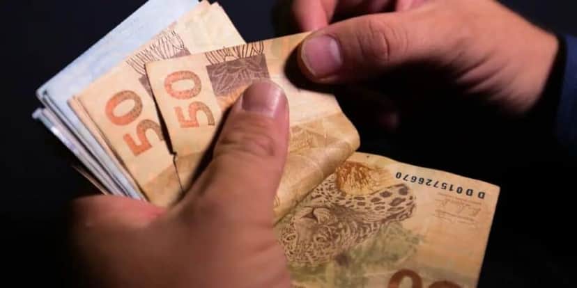 Salário Mínimo, Bolsa Família Salário Mínimo, Bolsa Família